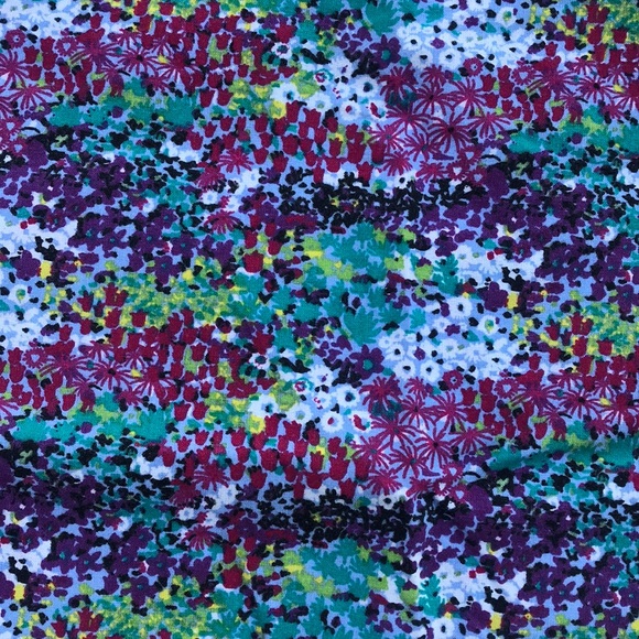 Carol’s Scrubs-L- scrub top in GOOD USED CONDITION - Picture 3 of 4